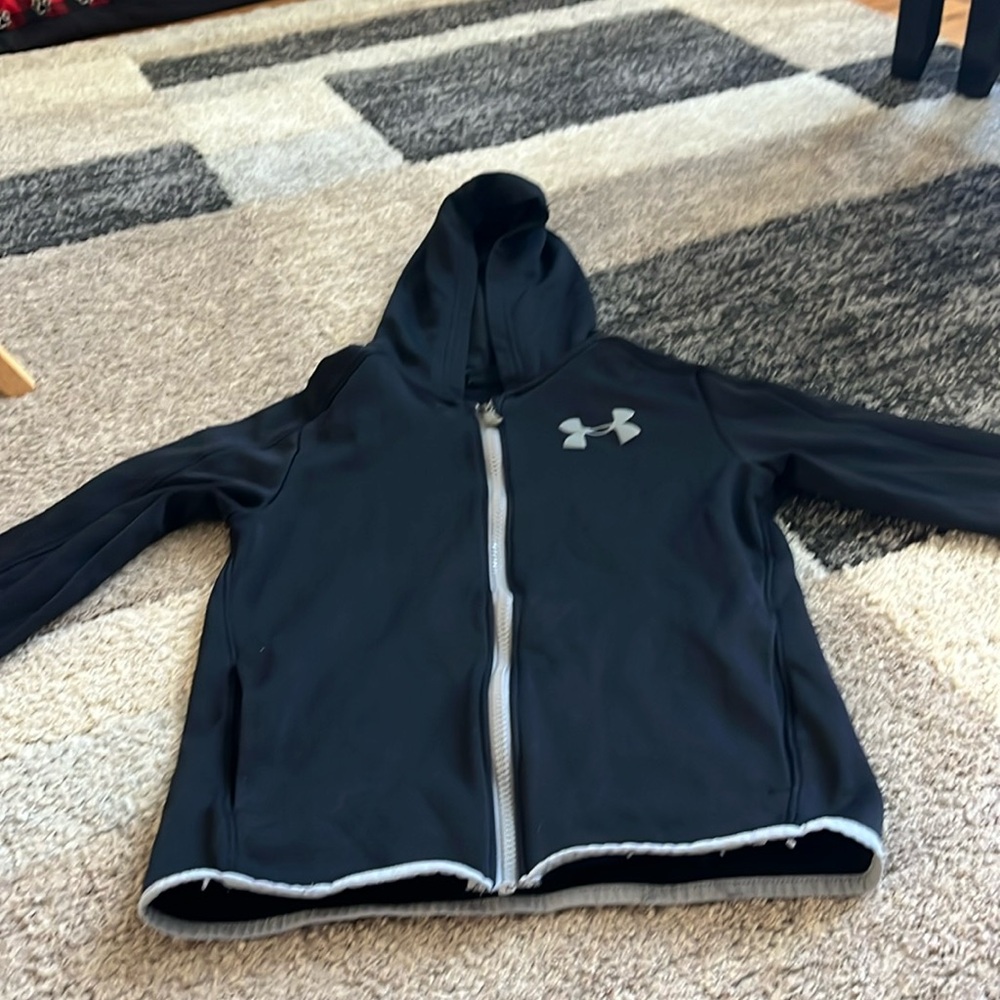 Kids under Armour zip up shirt